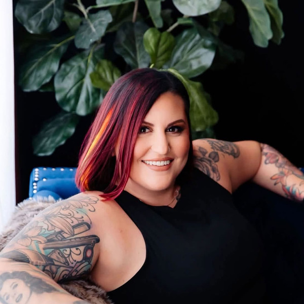 Danni V